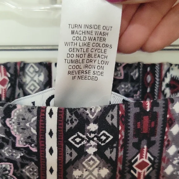 Studio Black and White Geometric Wide Leg Pants - Picture 5 of 5